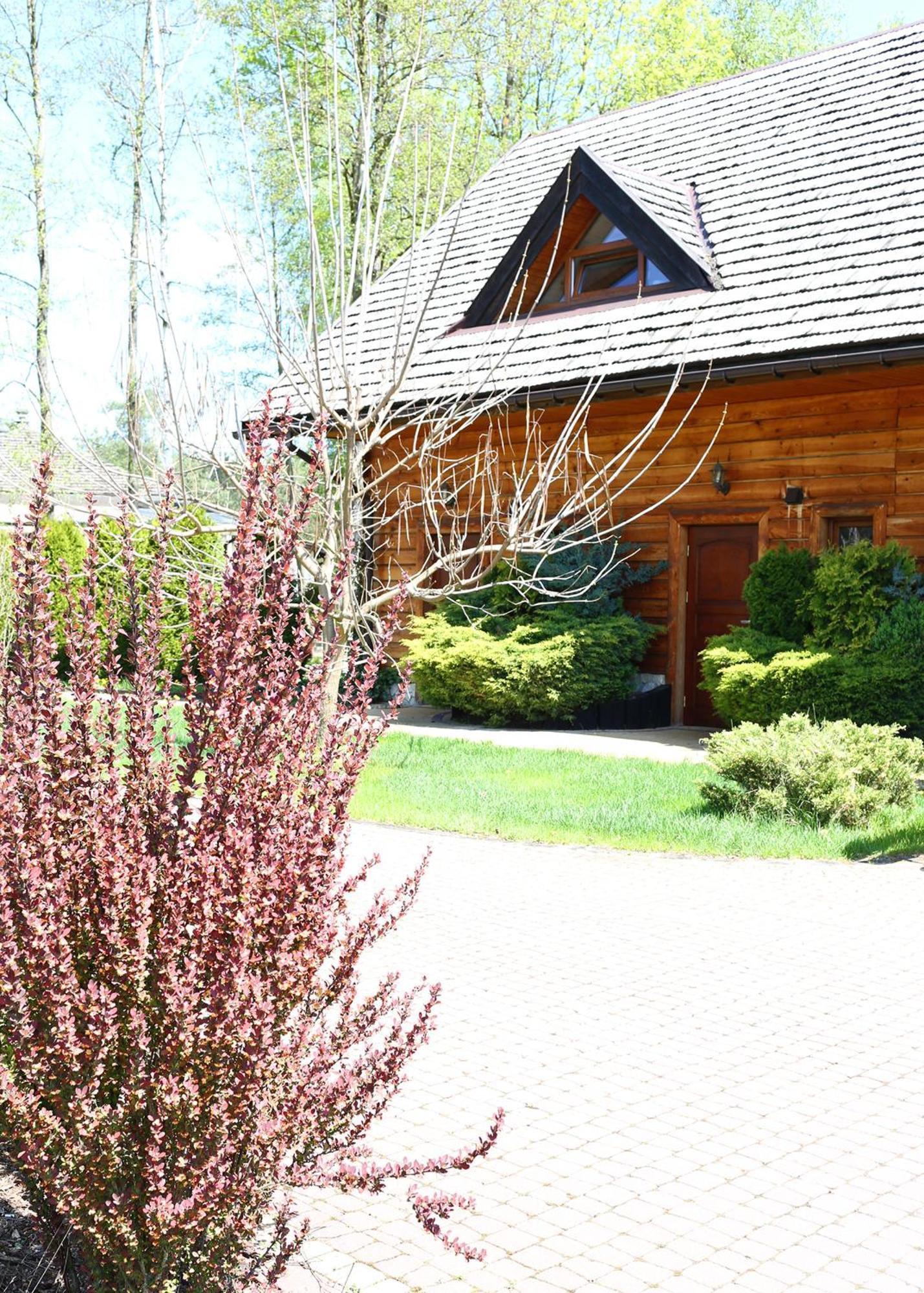 Zajazd Golebiowski Lipsko Exterior photo